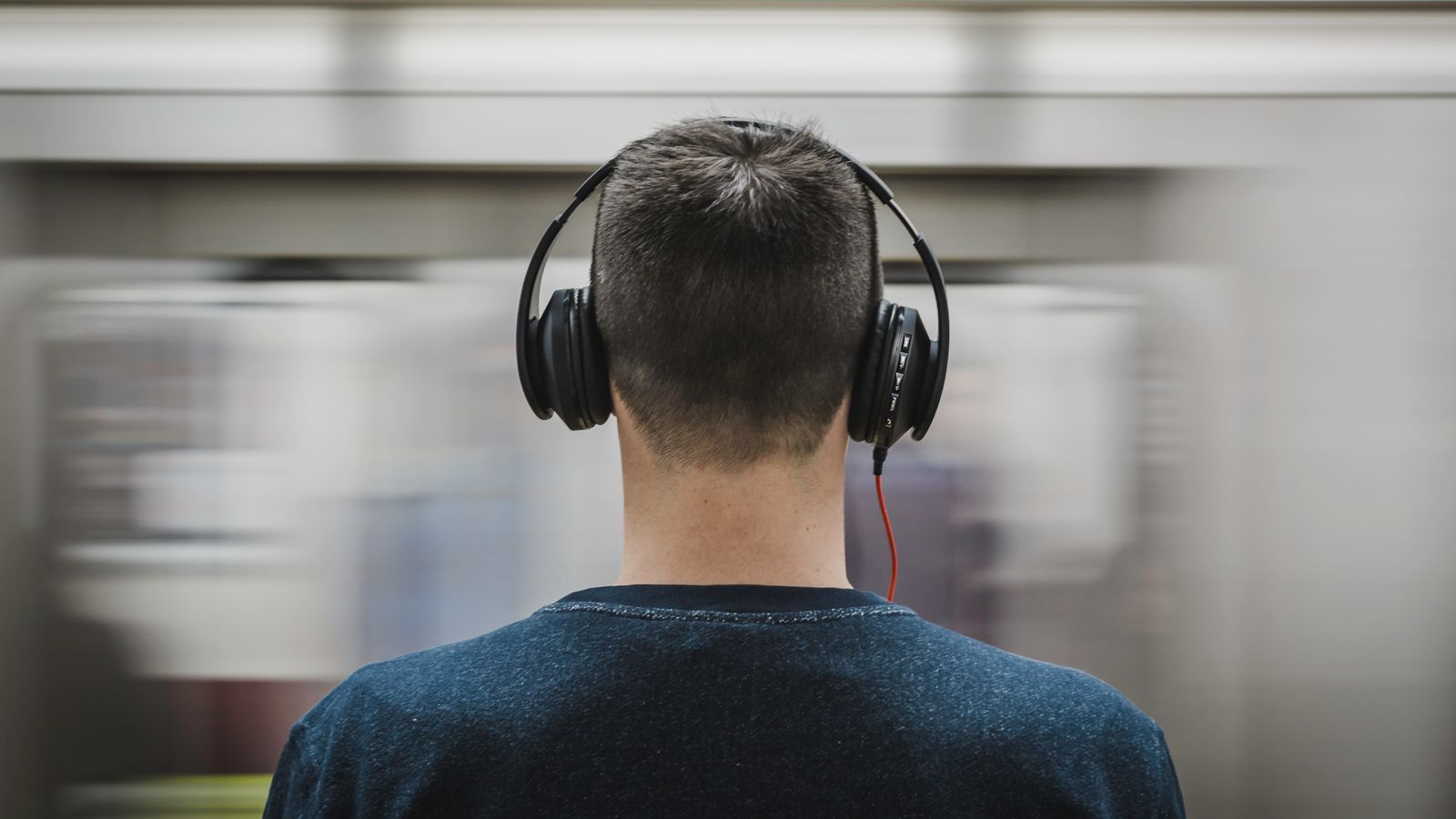 Headphones and Hearing Loss: How to Listen Safely (UK)